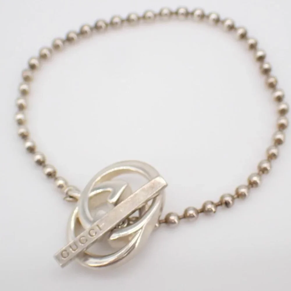 Gucci Interlocking G Toggle Necklace - Picture 3 of 3